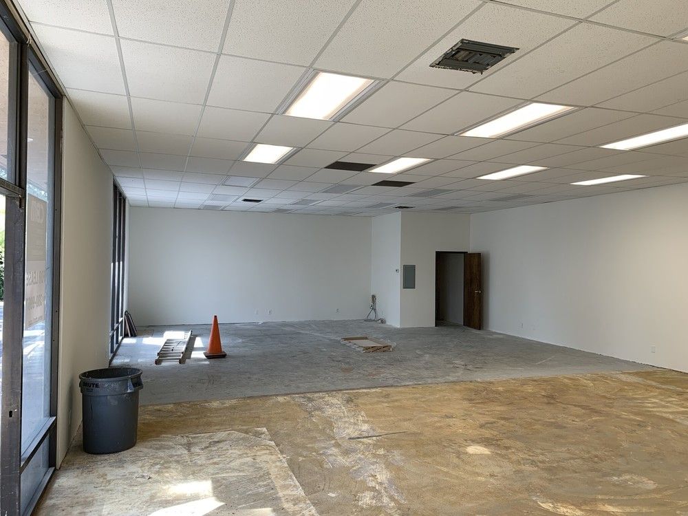 Sequoia Plaza: 1951 Sequoia Ave, Simi Valley, CA 93063